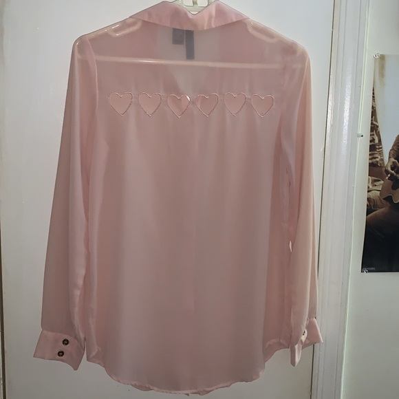 Hearts cutout blouse 💖🩰 - Picture 6 of 9